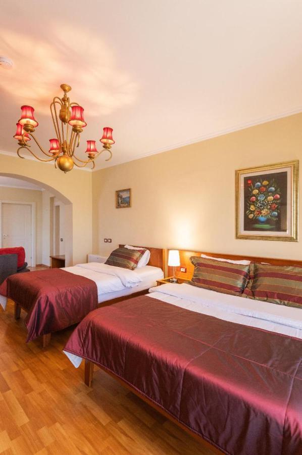 Vila Arber Golem  Dış mekan fotoğraf